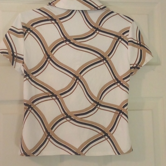 Vintage Pattern Button Up - Picture 3 of 4